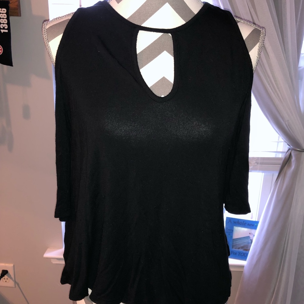 Black short sleeve top